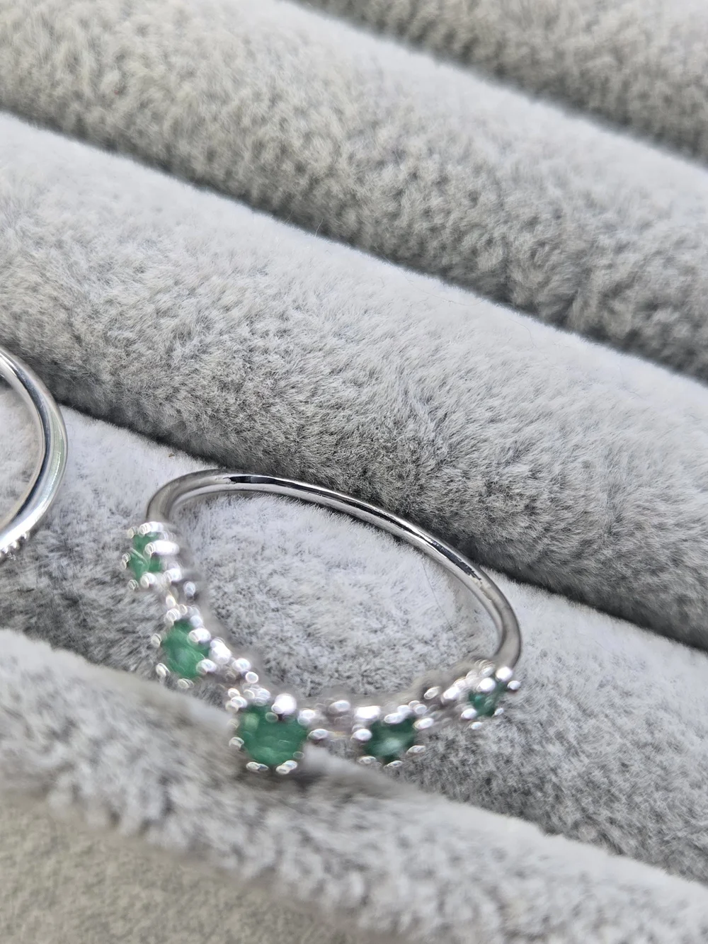 Size 8 Two Piece Teal Ice Crystal Rhodium Plated Bomb Party Ring